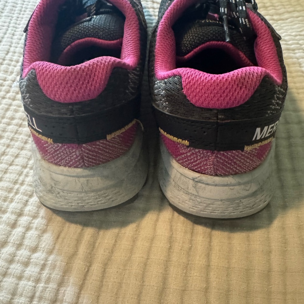Merrell Women's Black and Pink Fly Strike Shoes - Picture 6 of 6